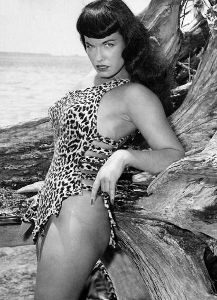 Betty Page popularise le body